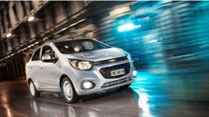 Chevrolet Beat y Spark dominan el segmento de autos de entrada en Colombia