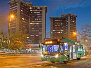 Bus Volvo híbrido se une a flota del Transantiago
