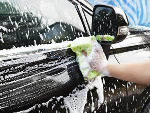 ¿Cómo mantengo el valor de reventa de mi auto?