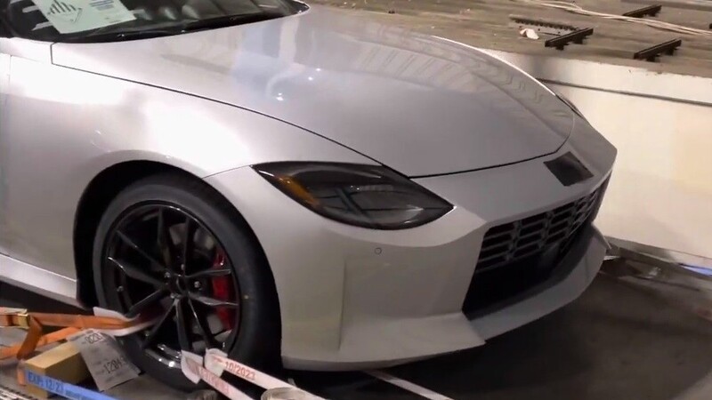 El Nissan 400Z de producción ya fue espiado en redes sociales