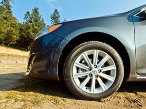 Toyota suma nuevos distribuidores al programa de autos certificados en México
