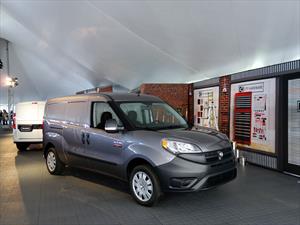 Se presenta RAM Promaster City 2015