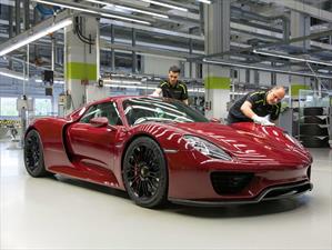 El último Porsche 918 Spyder sale de la línea de producción
