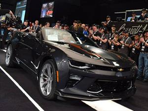 Chevrolet Camaro 50th Anniversary Edition #1, subastado en $150.000 dólares