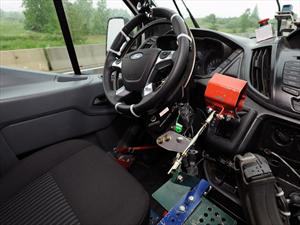 Ford usa robots para hacer pruebas de durabilidad