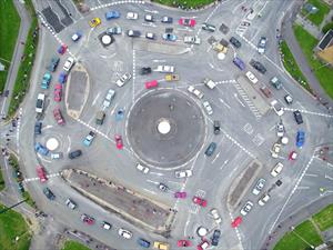 Video: Así funciona la rotonda más compleja del mundo