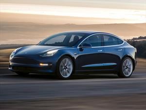 Bajan las reservas por el Model 3 de Tesla