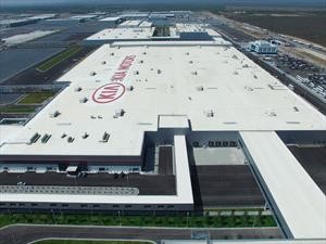 KIA celebra dos años de producción en México