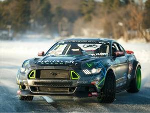 Mira el drifting sobre hielo del Mustang RTR 2015