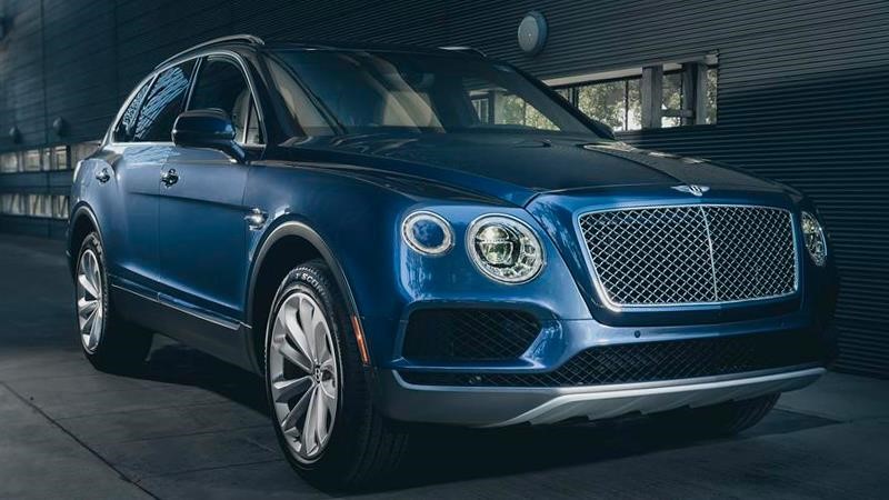 Bentley llama a revisión a más de 6,000 Bentayga