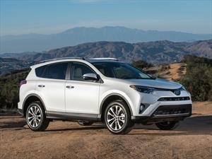 Toyota le da un fuerte golpe a Honda