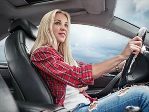 Estudio:Adolescentes tienen malos hábitos al volante