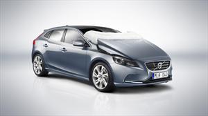 Volvo V40 presenta su airbag para peatones
