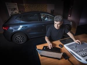 ¿Cómo se construye un buen sistema de sonido para un auto?