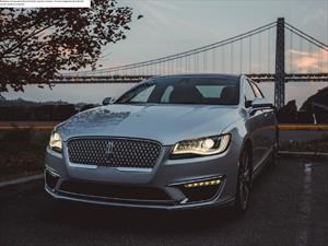Lincoln MKZ Híbrido 2018 debuta