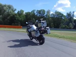 BMW Motorrad fabrica una moto que se conduce sola