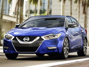Nissan Maxima 2017 tiene un precio inicial de $32,560 dólares