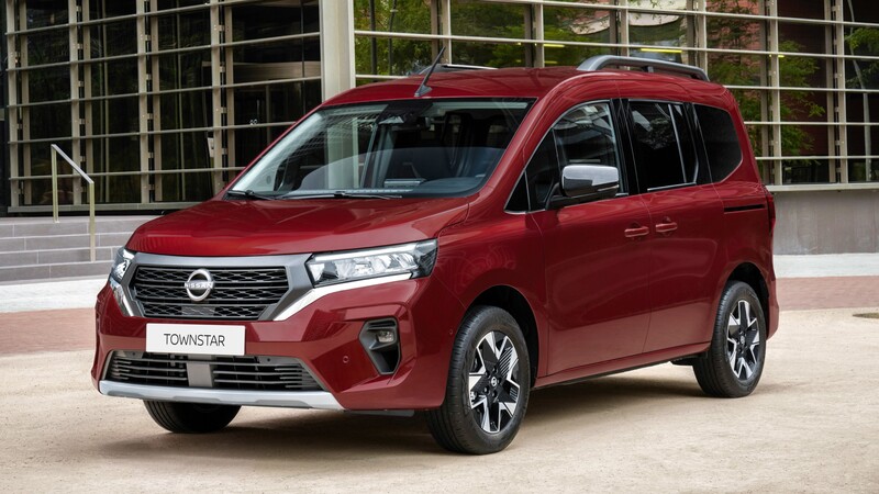 Nissan Townstar, una nueva van compacta de carga o de pasajeros a gasolina o eléctrica
