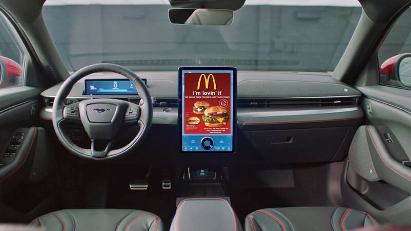 Horror: llega la era de la publicidad en los autos