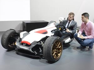 Honda Project 2&4, mitad auto, mitad moto