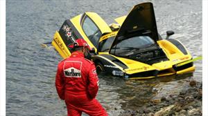 Un Ferrari Enzo cae en el Océano Atlántico