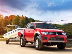 Mitsubishi suma una L200 3.2 GLS como entrada de gama.