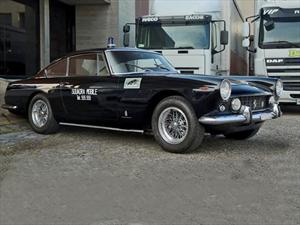 Video: Ferrari 250 GTE una patrulla de policía en Roma durante los 60's