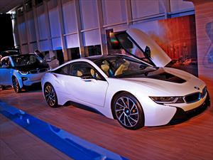BMW presenta en Chile el citycar 100% eléctrico i3 y el deportivo enchufable i8