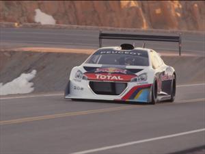 Sébastien Loeb y el Peugeot 208 T16 llegan a Pikes Peak