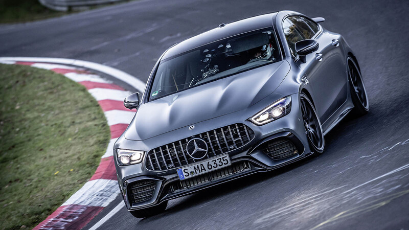 El Mercedes-AMG GT 63 S le pone las cosas claras al Porsche Panamera en Nurburgring