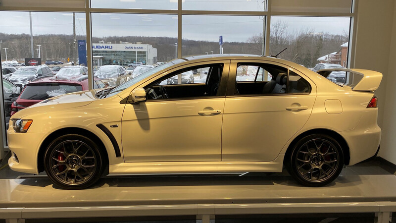 En un concesionario canadiense sobrevive uno de los últimos y exclusivos Lancer Evo Final Edition