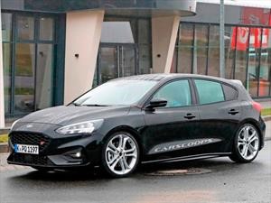 Ford Focus ST 2019 es captado sin camuflaje