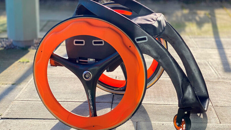 Empresa recibe 1 millón de dólares de Toyota por diseñar una innovadora silla de ruedas
