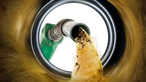 Por qué los fabricantes de automóviles en Europa rechazan mezclar turbosina con diésel