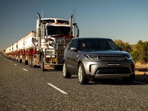 Video: Land Rover Discovery versus 120 toneladas