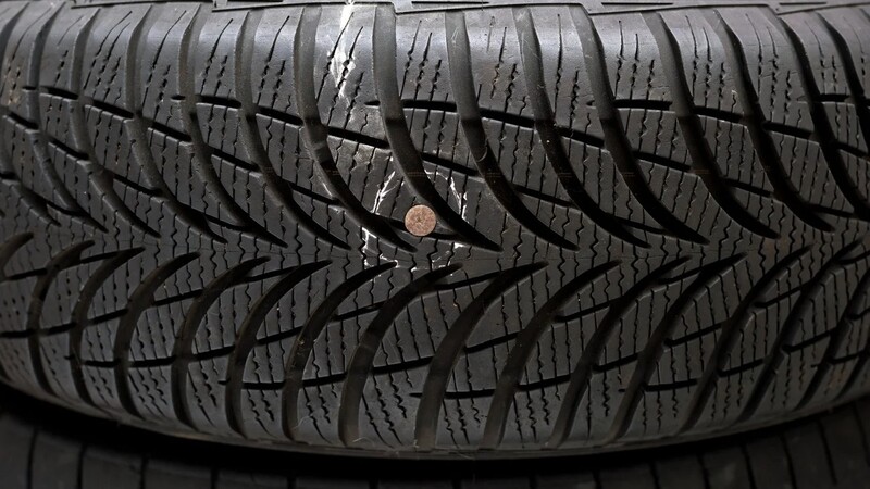 Estos daños en los cauchos de los carros son reparables