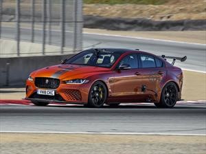 Jaguar XE SV Project 8 impone récord en Laguna Seca