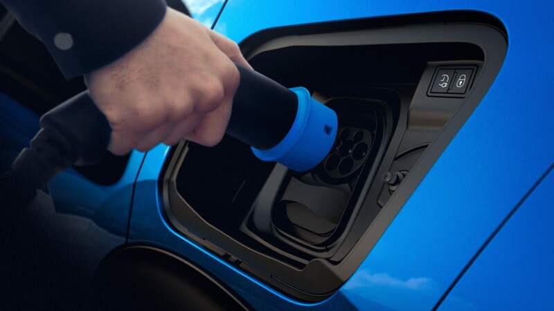 Uno de cada tres autos vendidos en el mundo será eléctrico en 2030