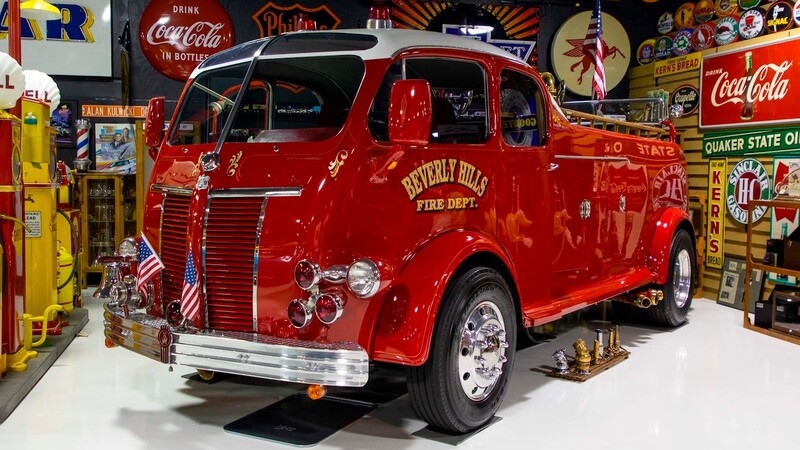 Un clásico en serio: camión de bomberos Kenworth de 1941