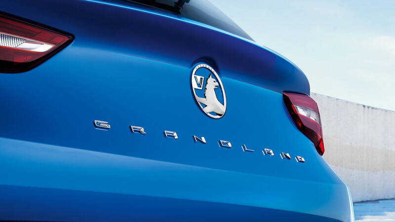 Opel Grandland 2022, el crossover desarrollado por Vauxhall y Opel deja ver una nueva silueta