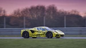 Video: Lotus Evija ya estira sus piernas