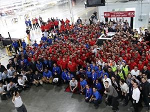 KIA celebra 300 mil unidades producidas en México