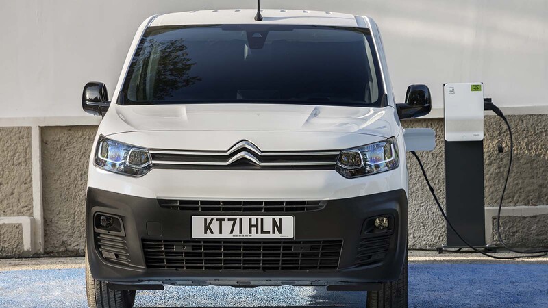 What Car premia al Citroën ë-Berlingo como Vehículo Comercial del 2022