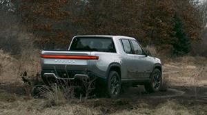 Rivian R1T puede girar en 360 grados sobre su propio eje