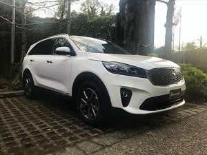 Kia añade conectividad a la gama del Sorento
