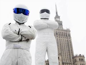 The Stig tiene una estatua gigante en Polonia