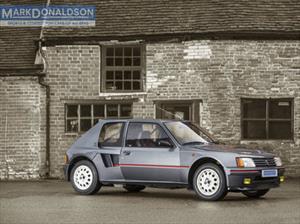 ¿Sos fan del rally? Mirá este Peugeot 205 T16 en venta