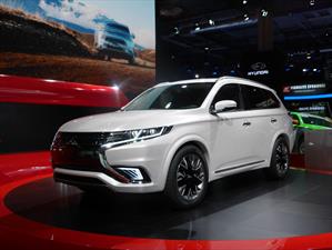 Mitsubishi Outlander PHEV Concept S, cargada de tecnología