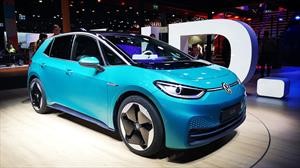 Volkswagen ID3 hace su aparición para intentar robar el trono al Nissan Leaf