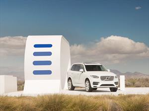 Volvo XC90 T8, el SUV accionado por electricidad, gas y energía de otros vehículos